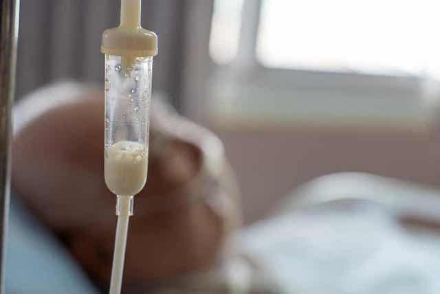 Letkuruokinta antaa potilaalle ravintoaineet silloin, kun tämä ei pysty itse nielemään