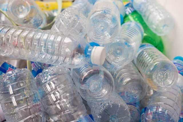 Miten mikromuovit vaikuttavat terveyteemme ja miten ne pääsevät kehoomme?