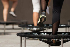 Trampoliinijumppa: miten sitä harrastetaan