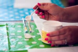 Mod Podge -liimalakka: miten sitä käytetään