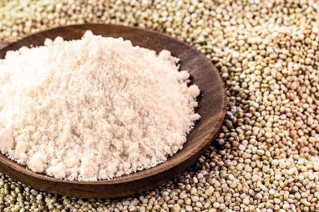 Kvinoasta voi valmistaa jauhoa