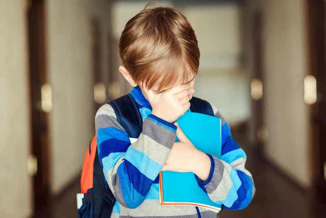 Lasten lomanjälkeinen oireyhtymä voi aiheuttaa ahdistusta.