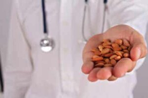 Amygdaliini: käyttö, ominaisuudet ja riskit