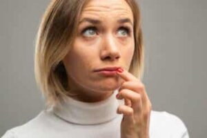 Mistä huulten värin muuttuminen kertoo?