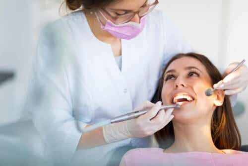 Hyvä hammashygienia on keliakiaa sairastavilla erityisen tärkeää.