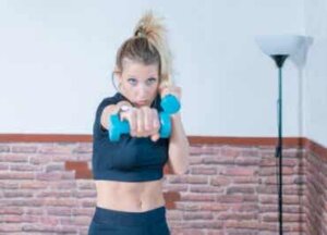 Nyrkkeilyharjoittelu kotona ja sen tuomat edut