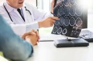 Suutulehdus voi olla yksi syy Alzheimerin taudin puhkeamiseen