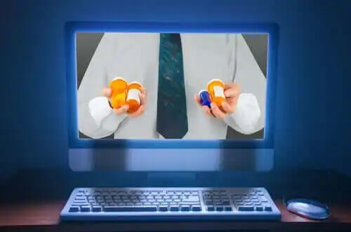 Lääkkeitä ei ole turvallista ostaa verkosta.