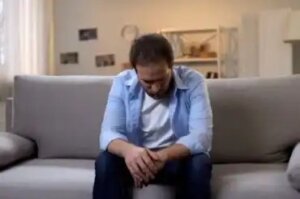 Mitkä merkit kertovat keski-iän kriisistä?