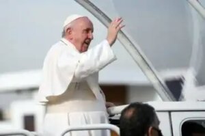 Divertikuloosin aiheuttama stenoosi, josta paavi Franciscus kärsi