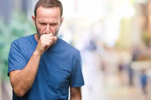 Keuhkoputkentulehdus ja keuhkokuume ovat samantyyppisiä sairauksia.