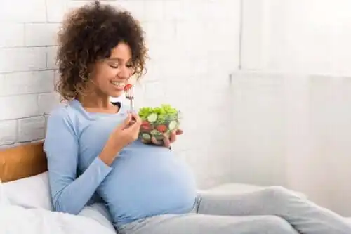 Mitä raskaana olevien naisten tulisi syödä illalliseksi?