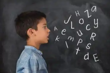 Opi lasten kielen kehityksen vaiheista