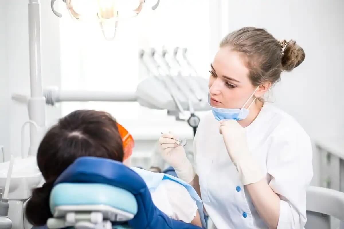 Suulakihalkiosta kärsivien lasten hammashoito tulee aloittaa ajoissa.