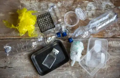 Kertakäyttöiset muovit: miksi niitä pitäisi välttää?