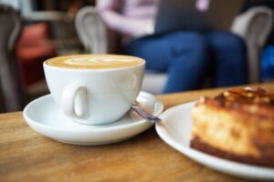 Pähkinämaitopuun hedelmän ominaisuudet ja edut