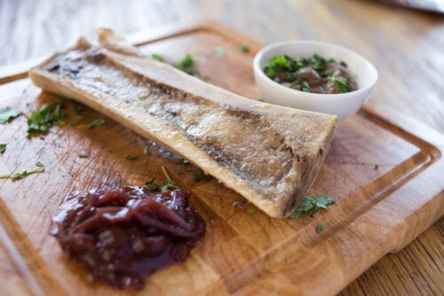 Kuinka ravitsevaa luuydin on ja miten sitä voi syödä?