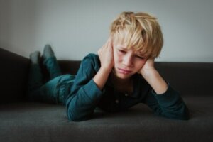 Mitä on autistinen uupumus ja miten se ilmenee?