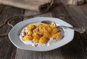 Mitä on skyr? Tutustu tähän islantilaiseen maitotuotteeseen