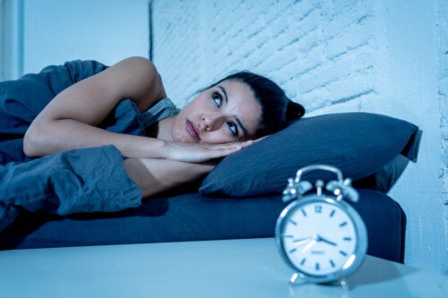 5 asiaa, joita ei pidä tehdä ennen nukkumaanmenoa
