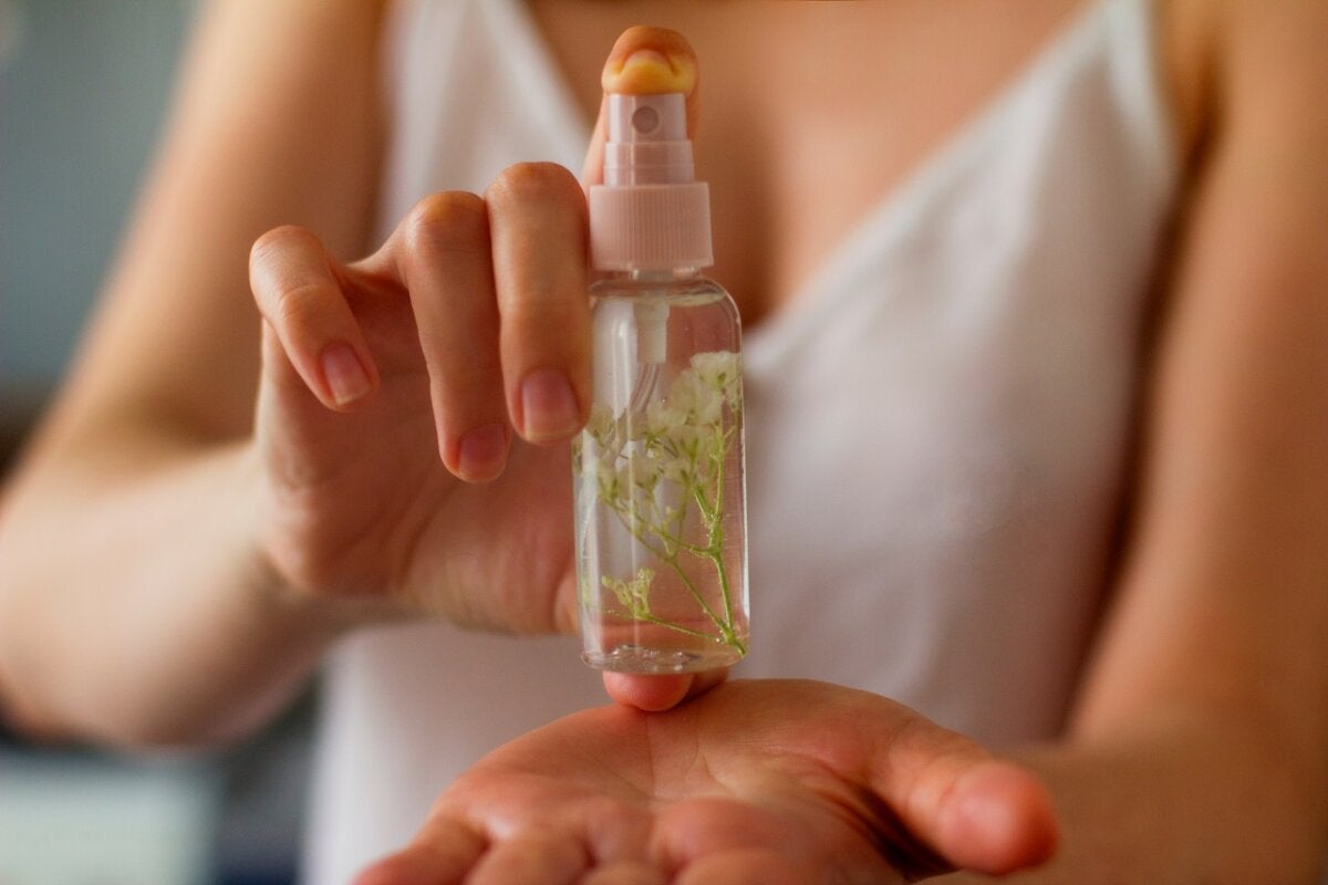 Mitä hydrosolit ovat ja mihin niitä käytetään?