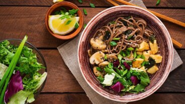 Okinawan ruokavalio: mitkä ovat sen edut ja miksi se voi edistää pidempää elämää?