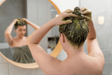 Hoida hiuksiasi kotona: 5 kotikonstia hiusten terveyteen ja kosteuteen